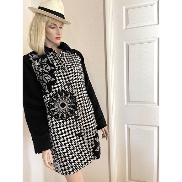 Desigual of Spain Herringbone Coat Jacket Black White Red Quilted Lined 42 Euro - Picture 3 of 16